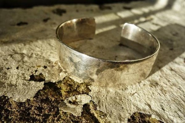 Bijoux sur mesure en argent - comment créer une pièce unique qui vous ressemble